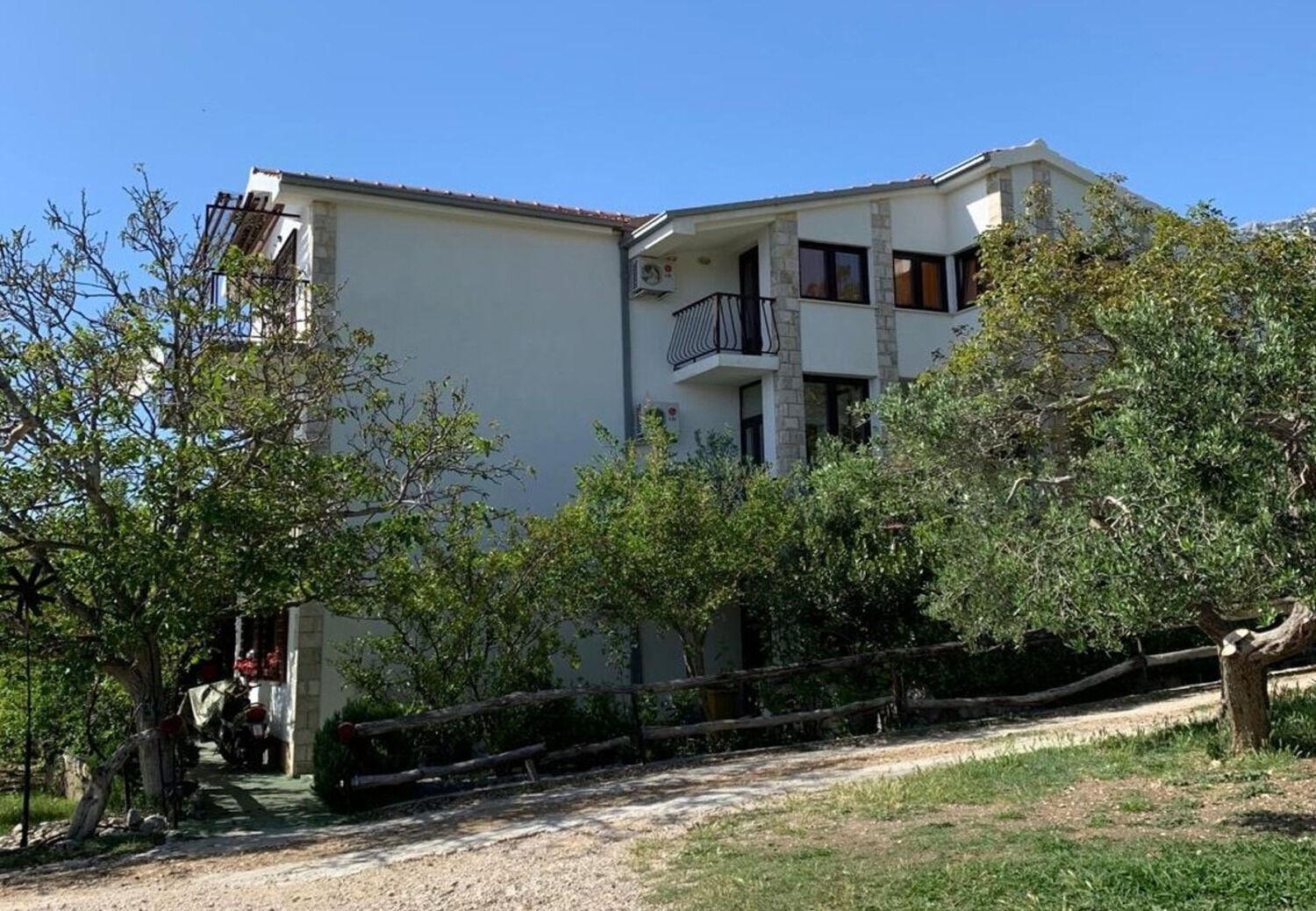 Apartments Antisa - With Playground Tučepi Exterior foto